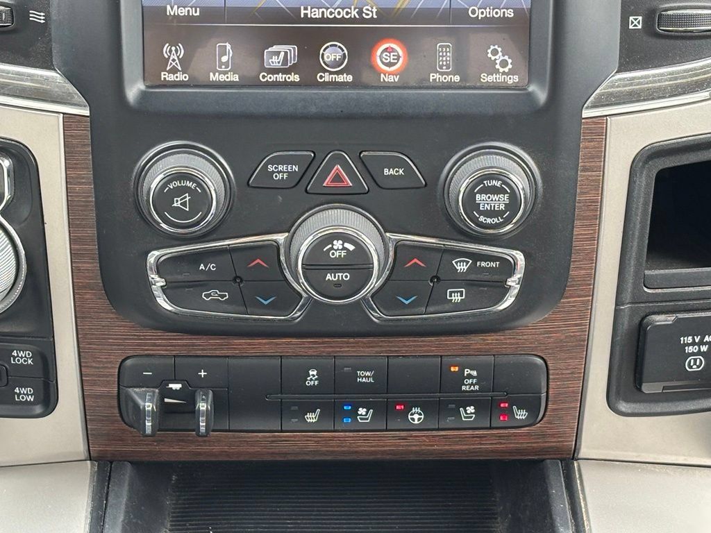 Used 2015 RAM 1500 Laramie AWD/4WD image 25
