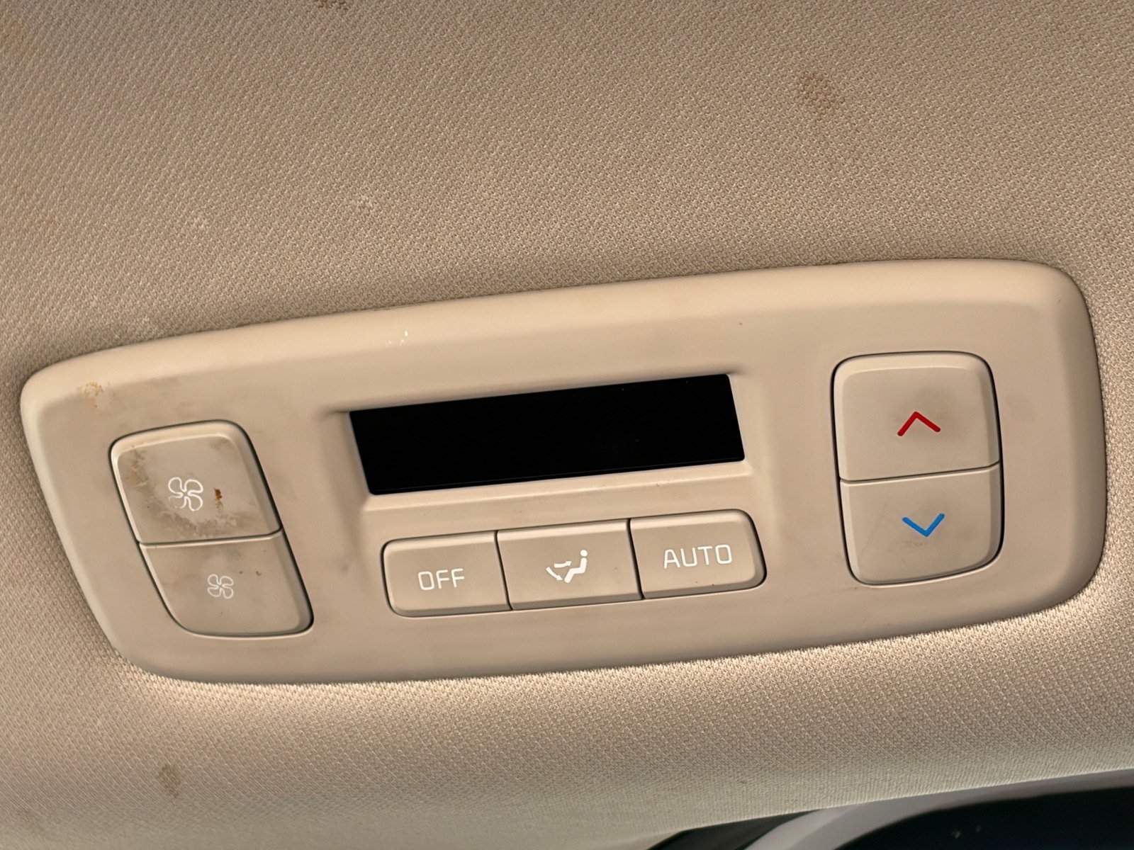 Used 2023 Kia Carnival SX FWD image 19