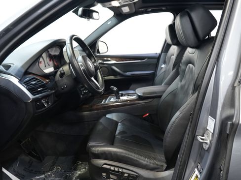 Used 2014 BMW X5 xDrive50i image 29