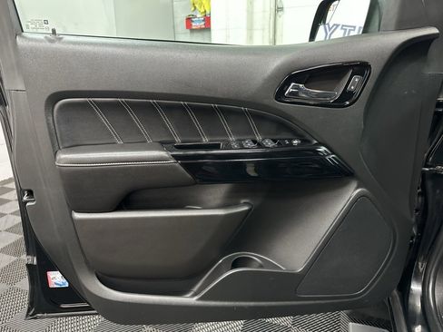 Used 2022 GMC Canyon Denali w/ Denali Black Edition Package image 19