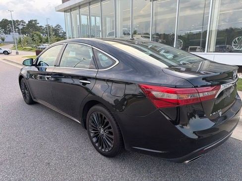 Used 2016 Toyota Avalon Touring FWD image 3