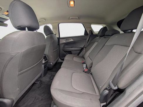 Used 2024 Kia Sportage LX image 20