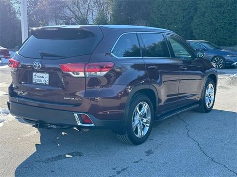 Used 2018 Toyota Highlander Limited image 3