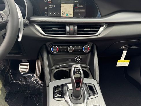 New 2025 Alfa Romeo Stelvio Sprint image 21
