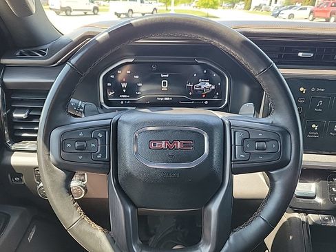 Used 2025 GMC Sierra 1500 AT4 w/ Technology Package AWD/4WD image 26
