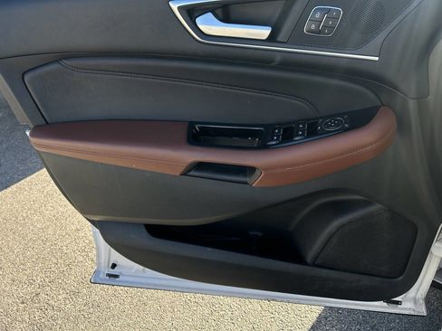 Used 2017 Ford Edge Titanium w/ Equipment Group 301A image 24