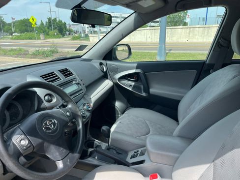 Used 2012 Toyota RAV4 4WD w/ Value Pkg image 5