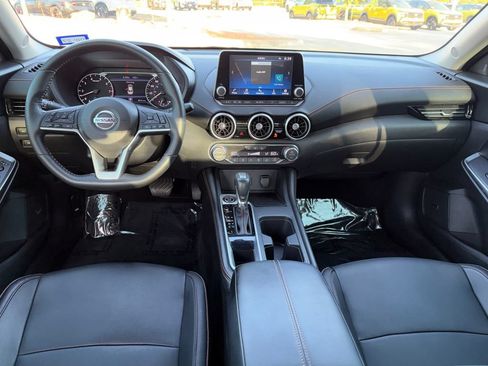 Used 2023 Nissan Sentra SR w/ SR Premium Package FWD image 21