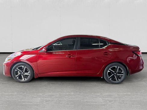 Used 2024 Nissan Sentra SV FWD image 2