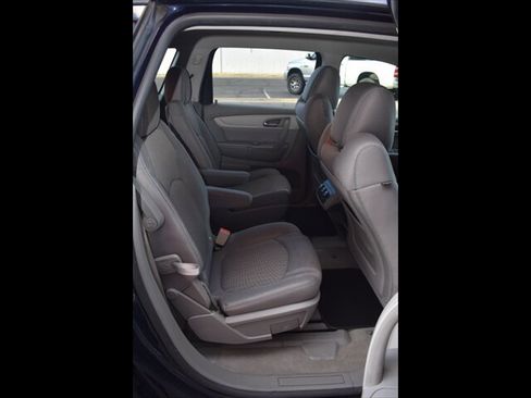 Used 2017 Chevrolet Traverse LT w/ Style and Technology Package image 26