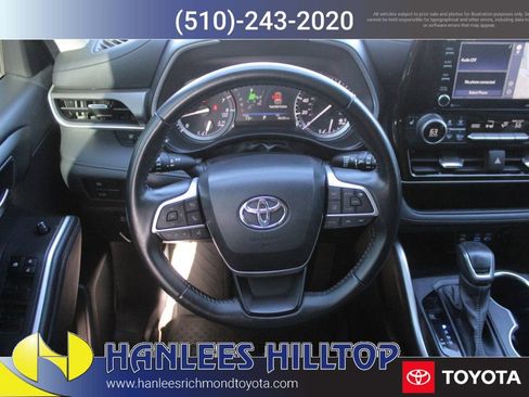 Certified 2022 Toyota Highlander XLE image 22