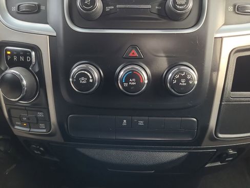 Used 2018 RAM 1500 Classic SLT image 22