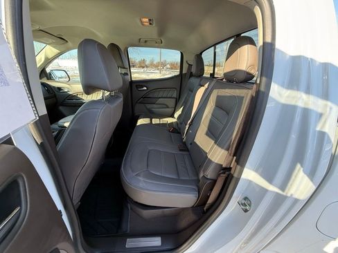 Used 2022 GMC Canyon Denali AWD/4WD image 11