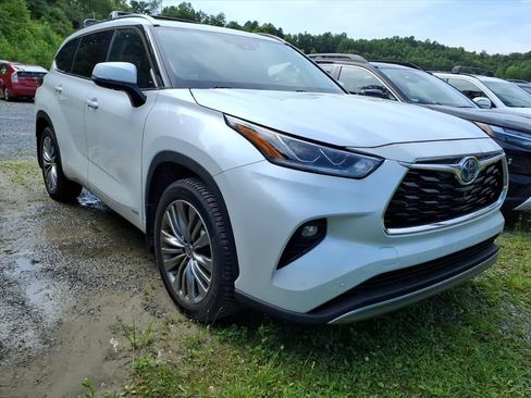 Used 2022 Toyota Highlander Platinum AWD/4WD image 17