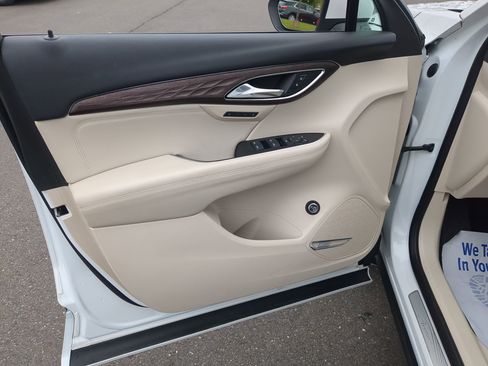 Used 2023 Buick Envision Avenir AWD/4WD image 21