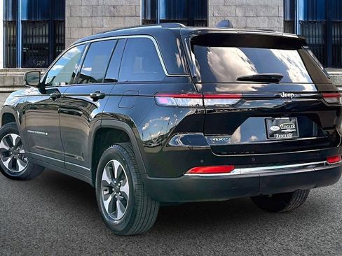 Used 2023 Jeep Grand Cherokee 4WD 4xe image 10