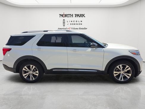 Used 2020 Ford Explorer Platinum w/ Premium Technology Package AWD/4WD image 6