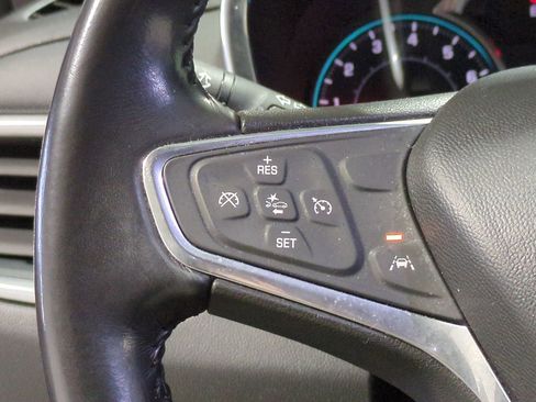 Used 2020 Chevrolet Equinox LT w/ Driver Convenience Package FWD image 30