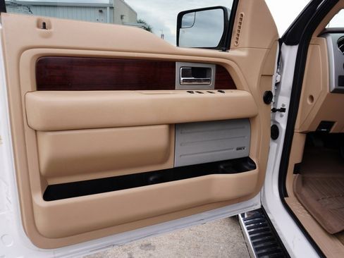 Used 2013 Ford F150 King Ranch w/ King Ranch Luxury Pkg image 8