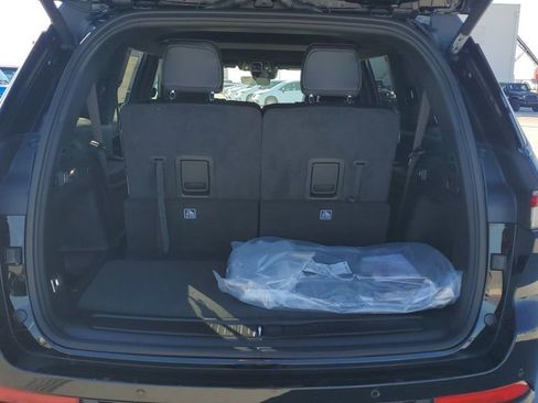 New 2025 Jeep Grand Cherokee L Altitude image 9