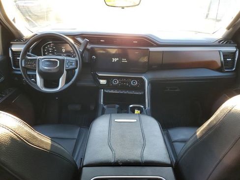 Used 2024 GMC Sierra 3500 Denali w/ Denali Reserve Package image 12