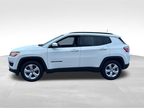 Used 2020 Jeep Compass Latitude image 2