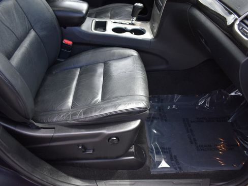 Used 2013 Jeep Grand Cherokee Altitude RWD image 28