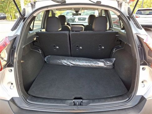 Used 2020 Nissan Kicks SR w/ Interior Electronics Package image 27