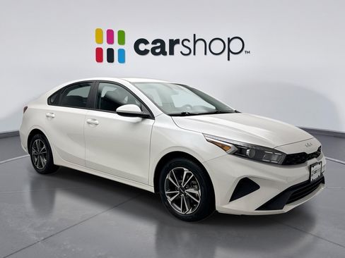 Used 2023 Kia Forte LXS FWD image 7