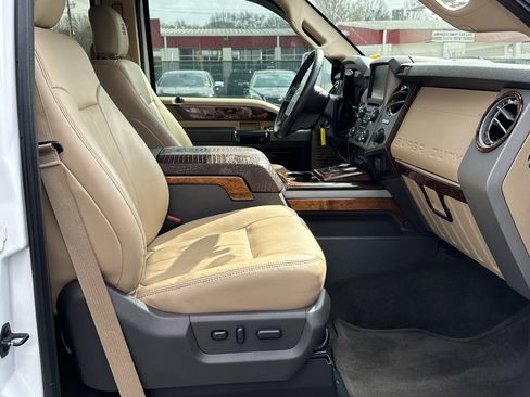 Used 2016 Ford F350 Lariat w/ Lariat Interior Package image 12