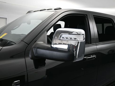 Used 2025 RAM 3500 Laramie image 34