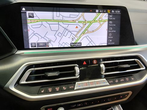 Used 2022 BMW X5 xDrive40i AWD/4WD image 25