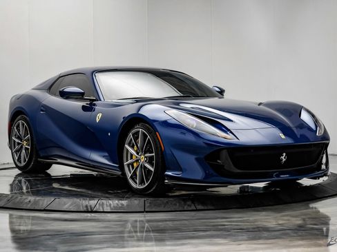 Used 2022 Ferrari 812 GTS RWD image 31
