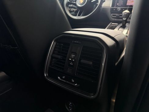 Used 2023 Porsche Macan S AWD/4WD image 20