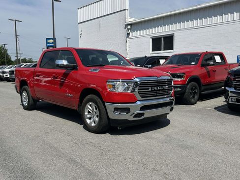 Used 2024 RAM 1500 Laramie AWD/4WD image 1