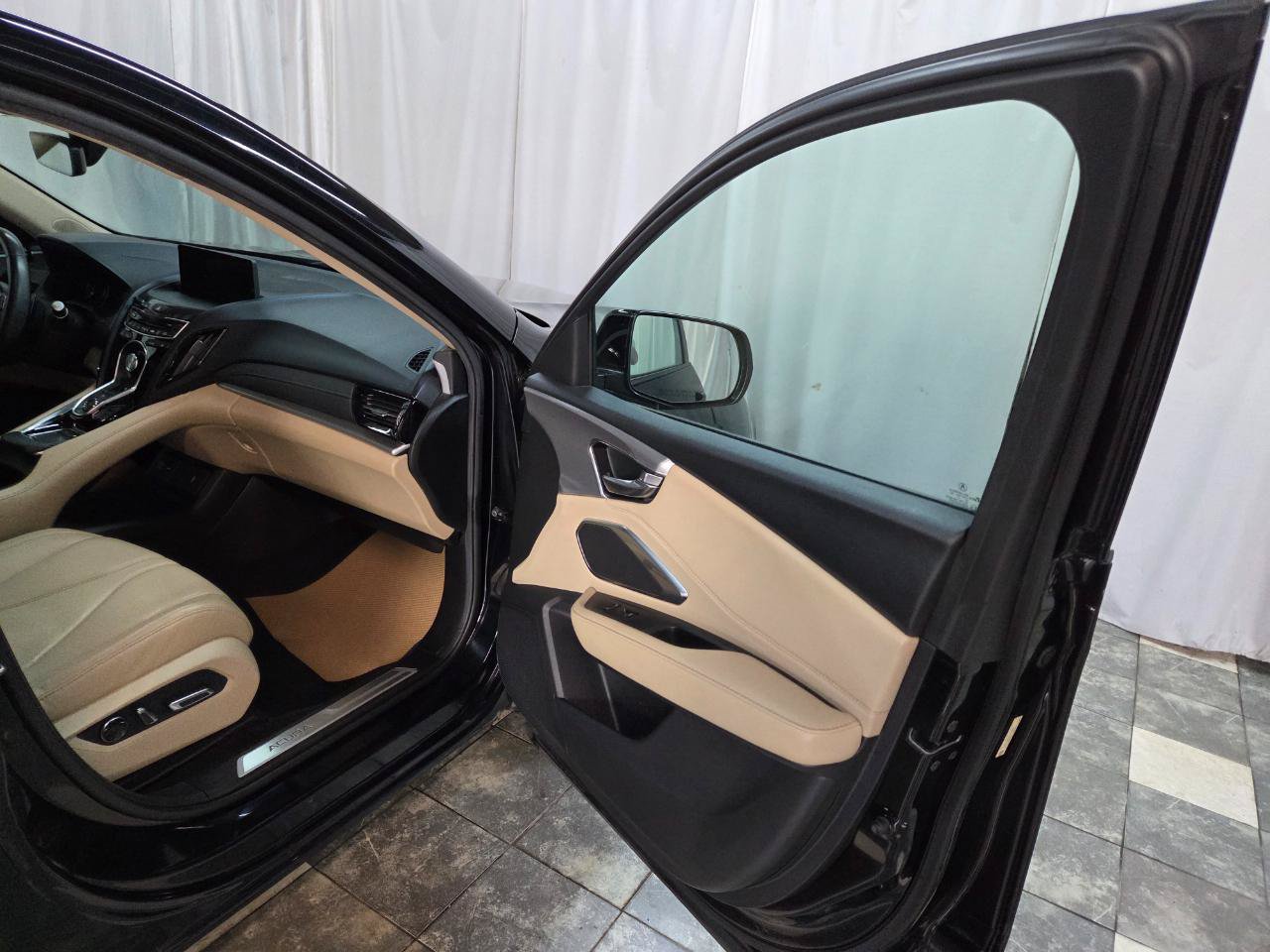 Used 2019 Acura RDX AWD image 12