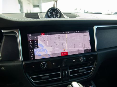 Certified 2022 Porsche Macan GTS image 15