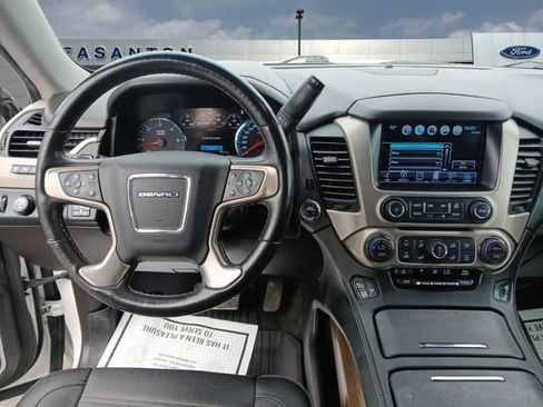 Used 2018 GMC Yukon XL Denali w/ Denali Ultimate Package RWD image 10