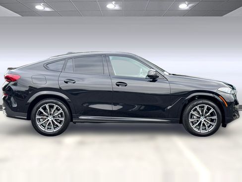 New 2026 BMW X6 xDrive40i w/ Premium Package image 7