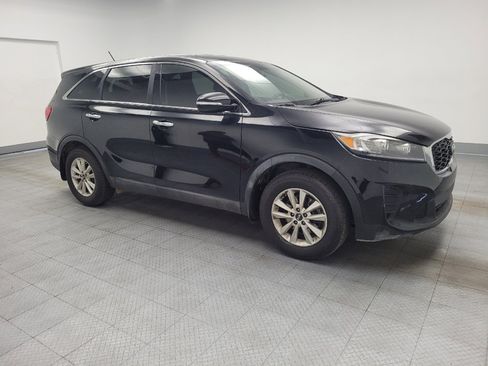 Used 2019 Kia Sorento FWD image 11