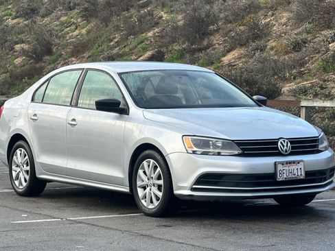 Used 2015 Volkswagen Jetta SE image 5