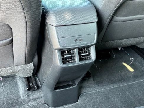 Used 2026 Chevrolet Equinox LT FWD image 14