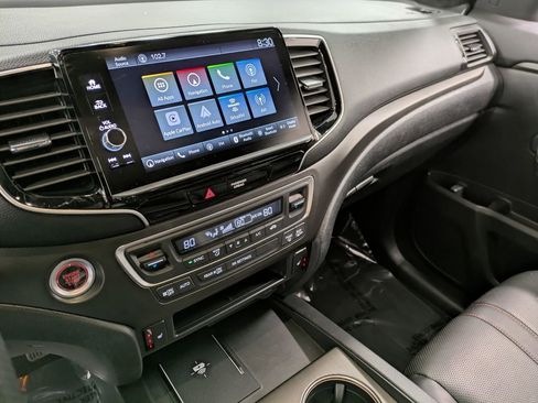 Used 2024 Honda Ridgeline TrailSport image 11