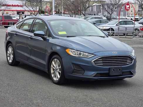 Used 2019 Ford Fusion SE FWD image 3