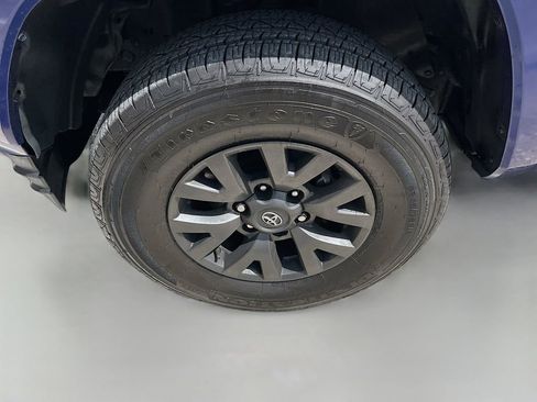 Used 2023 Toyota Tacoma SR5 AWD/4WD image 30