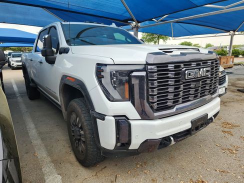 Used 2024 GMC Sierra 2500 Denali Ultimate w/ Max Trailering Package image 1