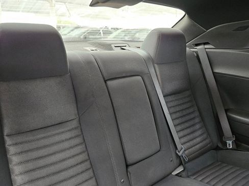 Used 2011 Dodge Challenger image 19