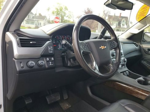 Used 2018 Chevrolet Suburban LT AWD/4WD image 20
