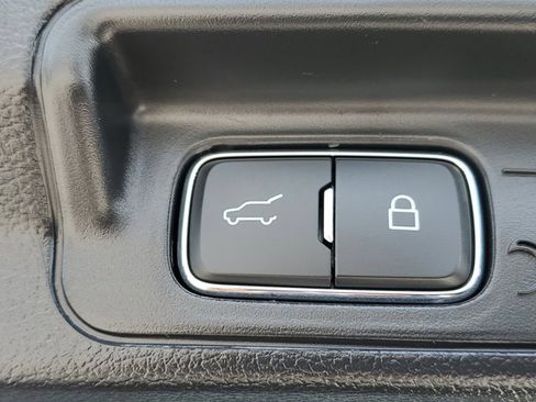 Certified 2025 Ford Explorer ST-Line image 11