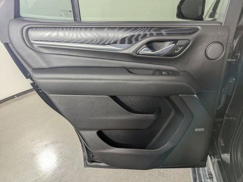 Used 2021 GMC Yukon Denali w/ Denali Premium Package image 15